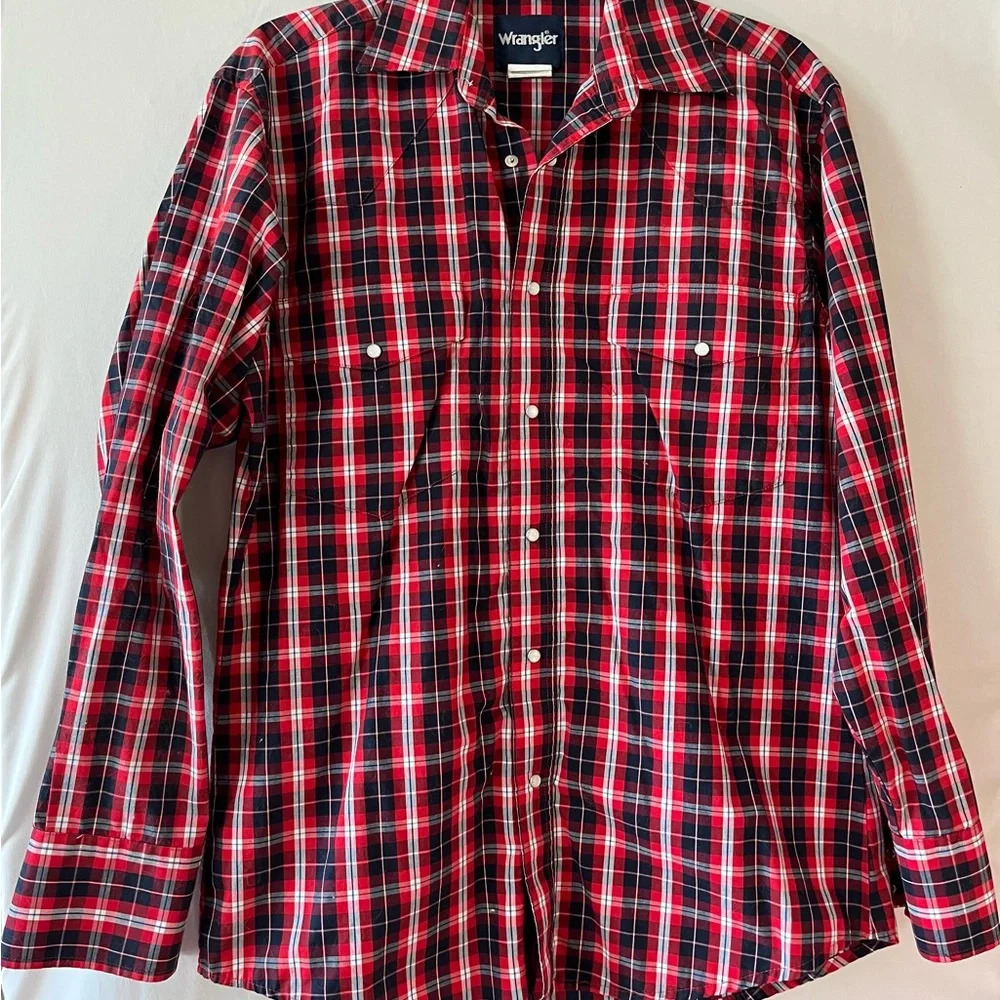Wrangler Men’s Long Sleeve Pearl Button Navy Blue‎ and Red Plaid Shirt Size Med